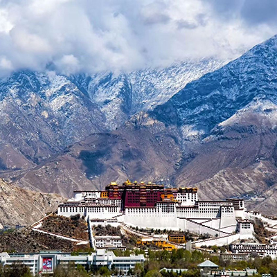 Architectural Comparison: Potala Palace vs. Other Himalayan Monasteries