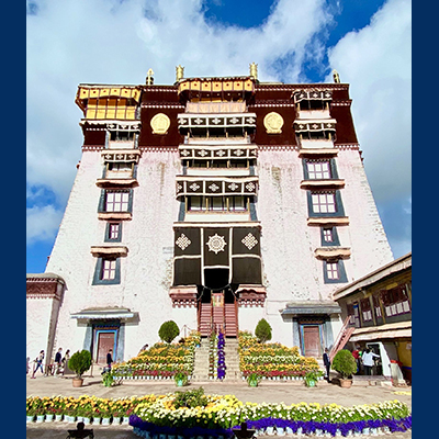Potala Palace Insights: Tibetan Pilgrimage, Monastic Heritage, and Sacred Spaces